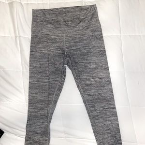 Lululemon wunder under grey and white leggings